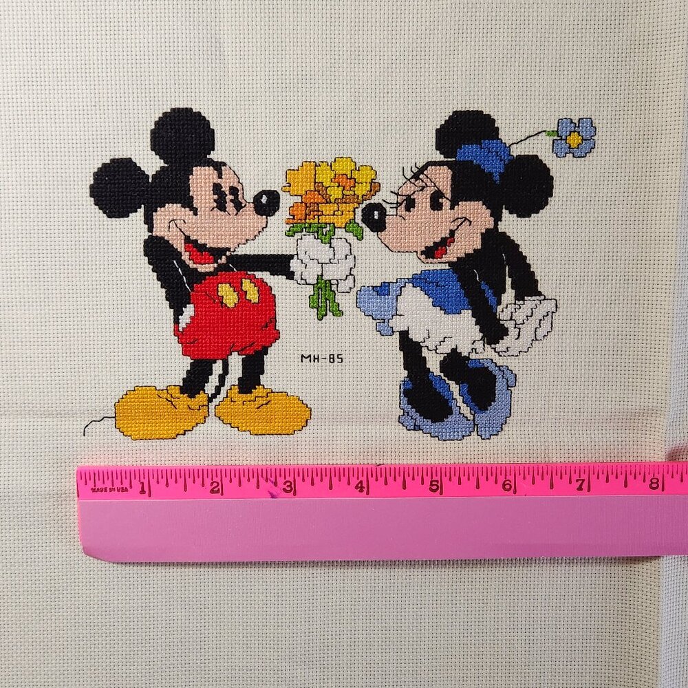 COUNTED CROSS STITCH MICKEY MOUSE MINNIE MOUSE FLOWER LOVE HANDMADE